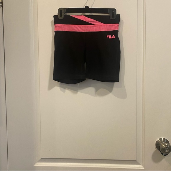Fila Live In Motions Shorts - Picture 2 of 3